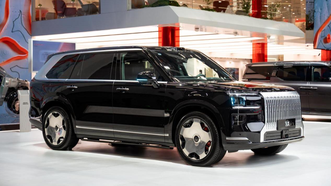 交付破万、均价坚挺，极氪9X重塑中国豪华车市场认知