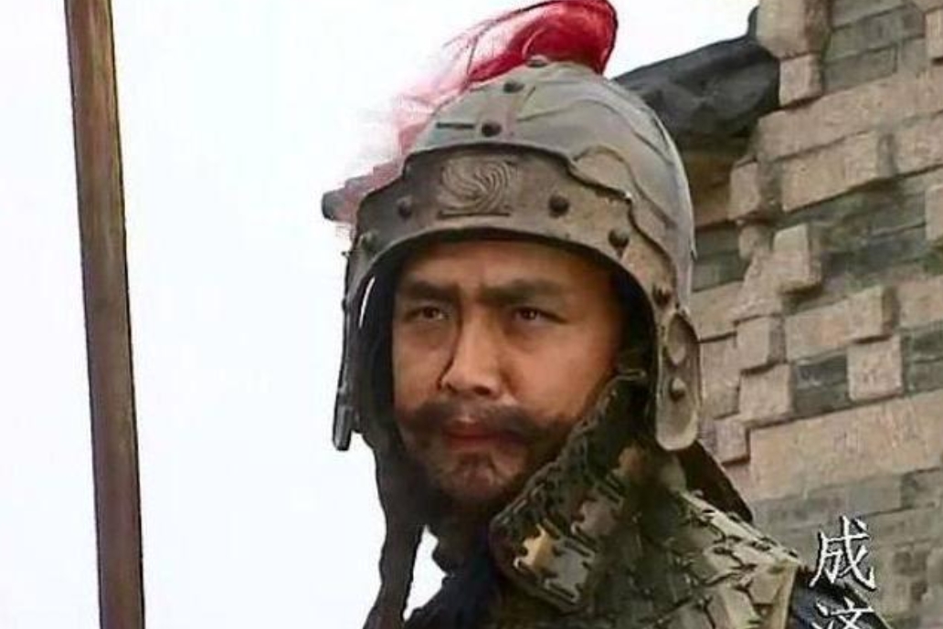 260年，成济爬上屋顶，痛骂司马昭：“你为何如此忘恩负义，过河拆桥。”士兵弓箭齐