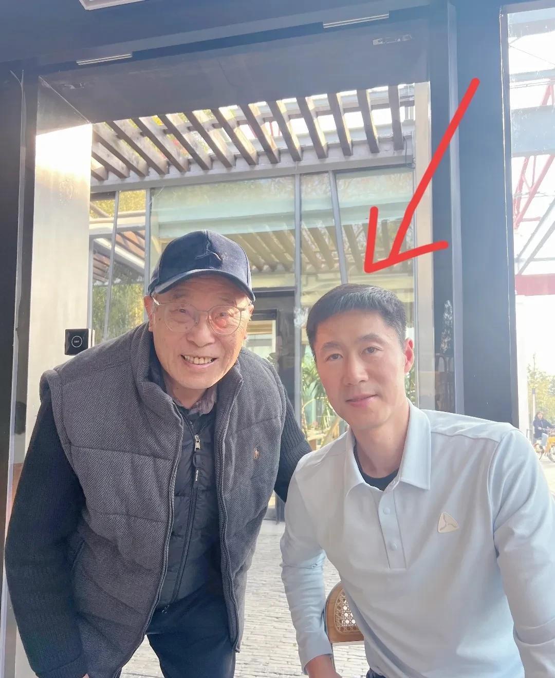 王励勤的总结发言，惹得满城风雨，各大央媒纷纷发声支持孙颖莎，随后地方媒体也紧跟其
