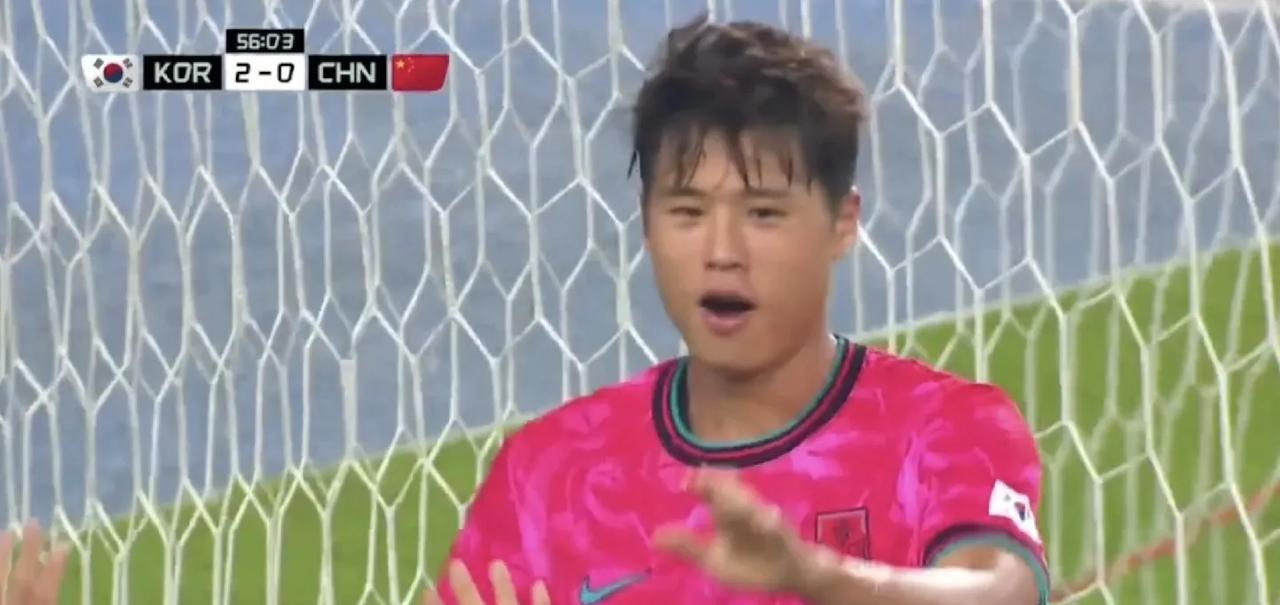 韩国队对阵国足进球后，我发现韩国队员都不屑于庆祝了
       今天晚上的东亚