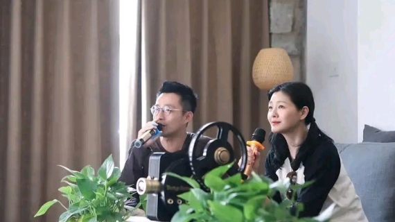 大S逝世已逾40天，骨灰仍暂存金宝山日光苑未入土，台媒曝其家属与汪小菲的包机纠纷