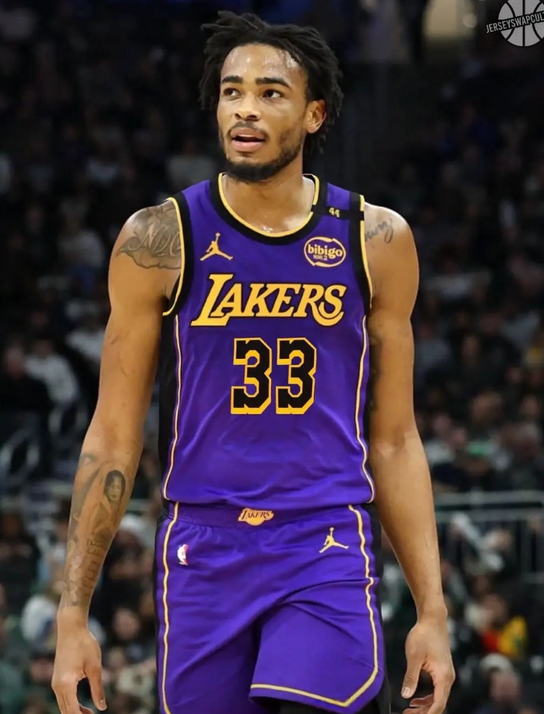 湖人下赛季首发中锋，看来大概率是克拉克斯顿了！
根据NBA记者摩尔的报道，湖人和