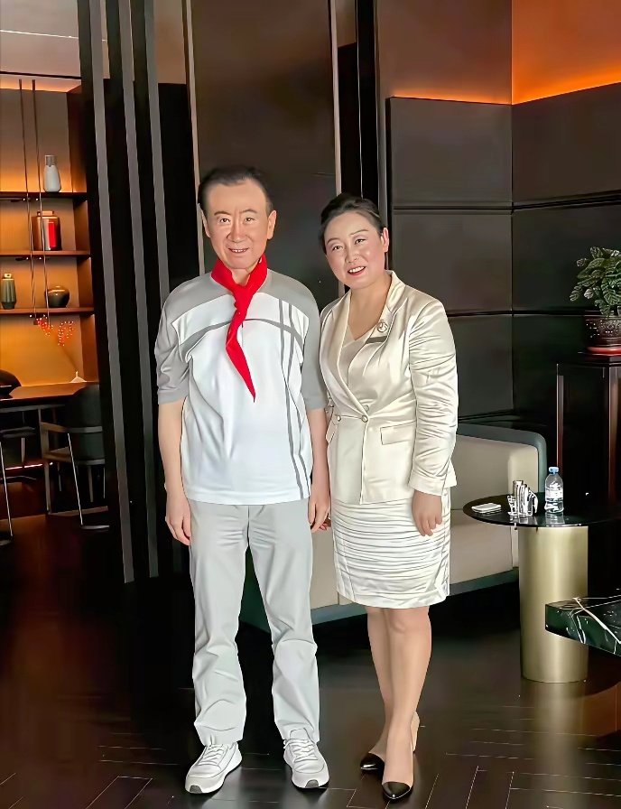 王健林近状引关注，太瘦了吧！ ​​​