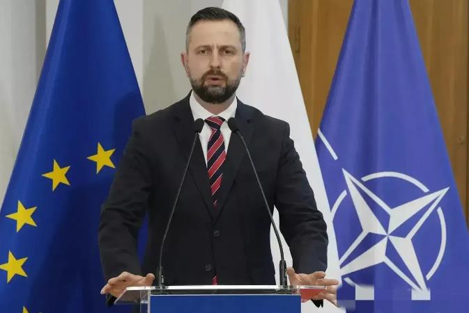 波兰继续敌对俄罗斯！

俄新社2月25日消息称，波兰国防部长表示，波兰当局将会继