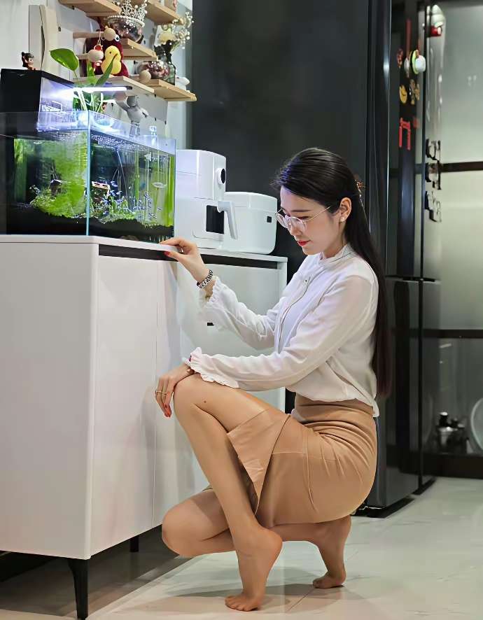 有一个贤惠的老婆真的很重要，表哥出差，嫂子把家里收拾的干干净净的！