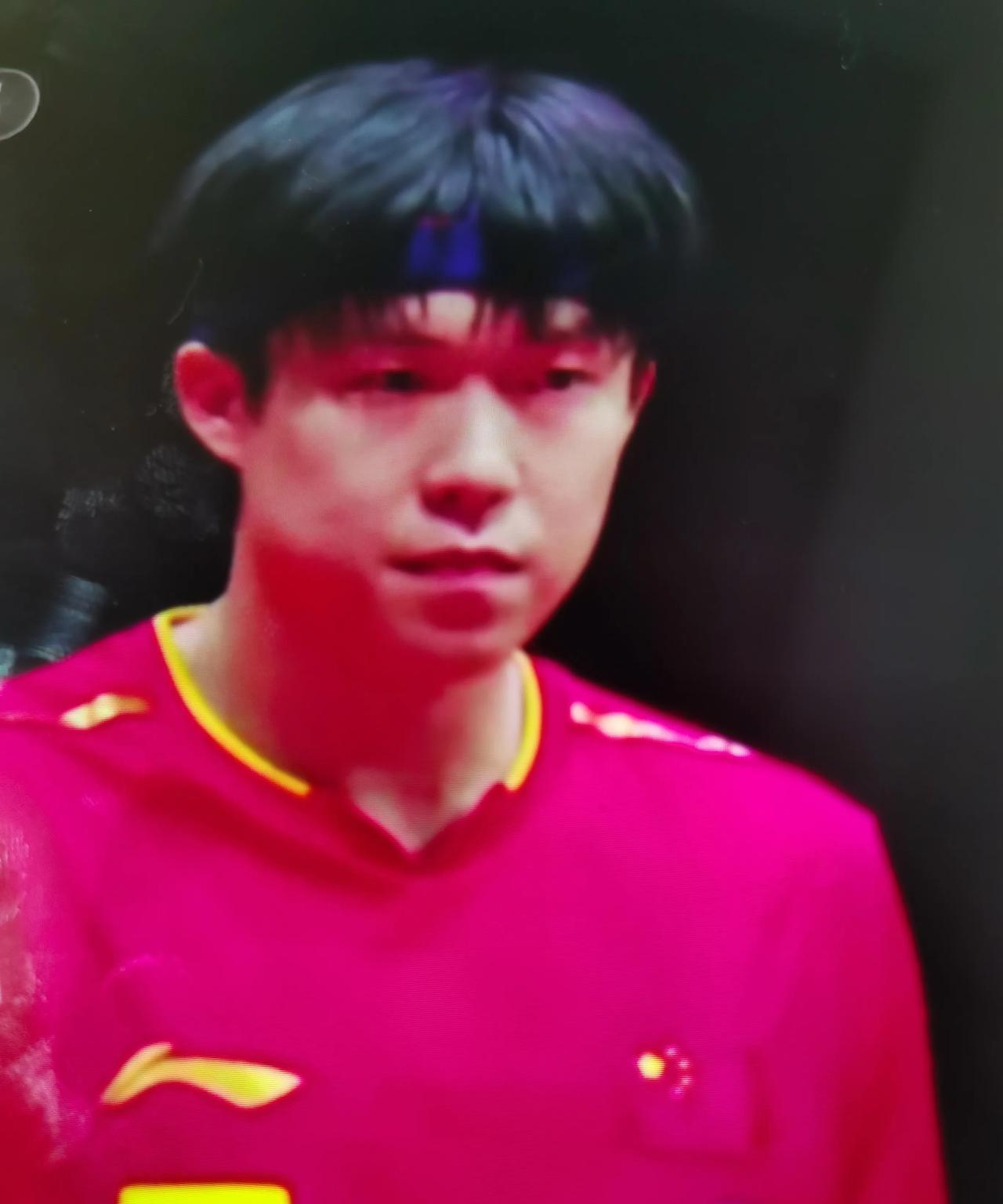 奋起逆转！在今天晚上刚刚结束的多哈世乒赛男单八分之一决赛中，25岁世界排名第二的