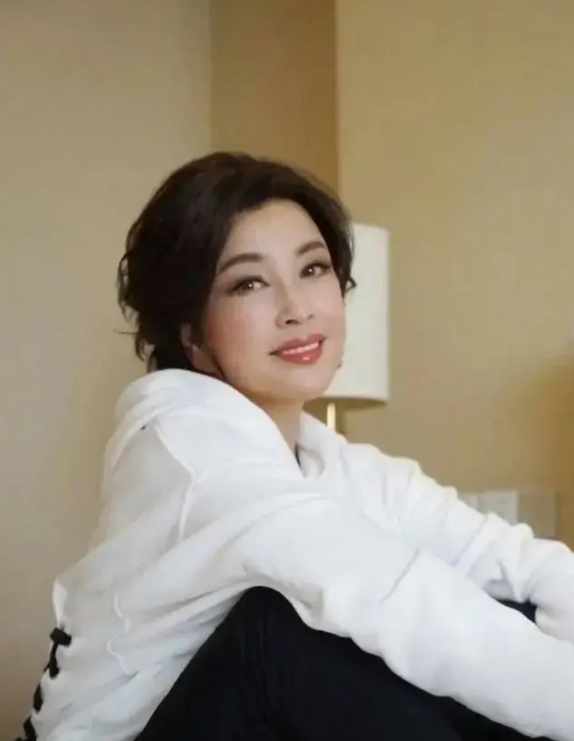 刘晓庆说：“我的第一个丈夫是弹钢琴的，我从没把他当作事业的跳板，但是如果没有他的