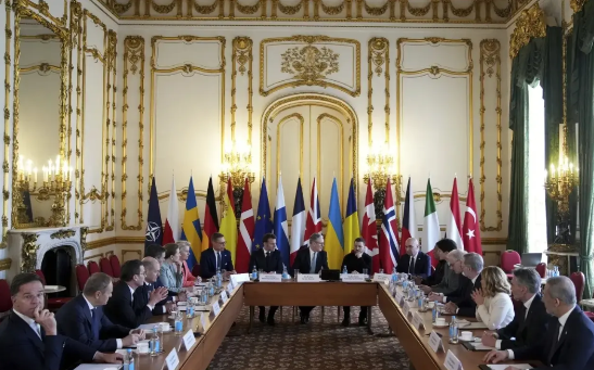 泽连斯基发表涉领土强硬声明！绝不让步
伦敦时间2025年3月2日，乌克兰总统 弗