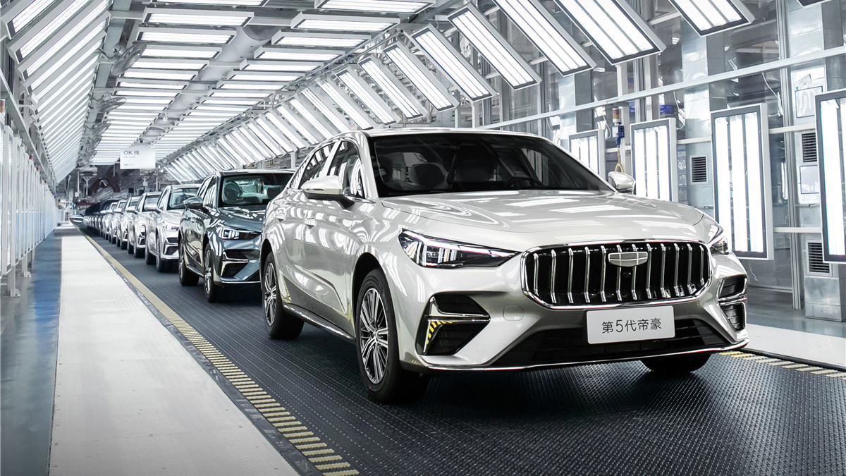 16年经典不衰，吉利第5代帝豪一步一步让合资品牌感受到压迫感