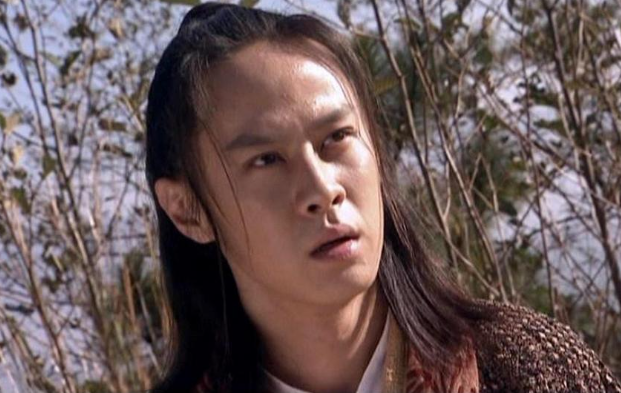 36岁梁洛施新恋情曝光，男方是《天龙八部》游坦之……女方曾为李嘉诚次子未婚生3子