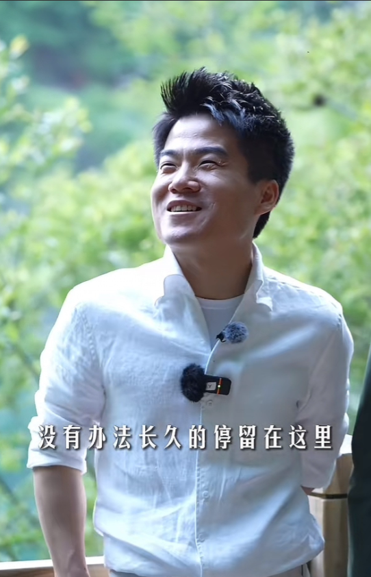 天哪，吴敬平教练也是宇辉和与辉同行的粉丝，刚刚吴教练晒了他在与辉同行四川行买的仔