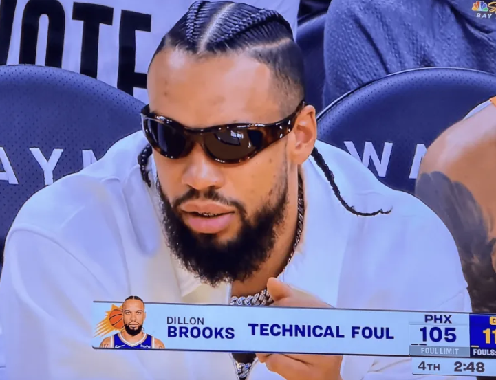 NBA常规赛，太阳107-118不敌勇士。
赛后，德文-布克接受了记者的采访，谈