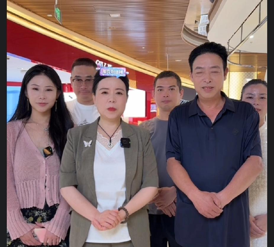 许姚和另一方的区别：
一，许姚紧盯主线和相关部门回复，另一方是紧盯着许姚。
二，