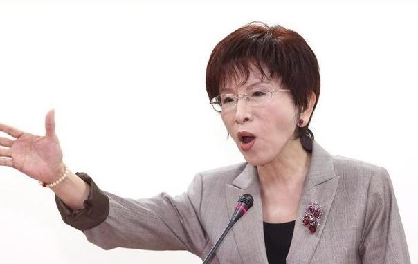大陆实力强到能统一台湾，却始终按兵不动，这到底是为啥？洪秀柱一句话捅破窗户纸：大