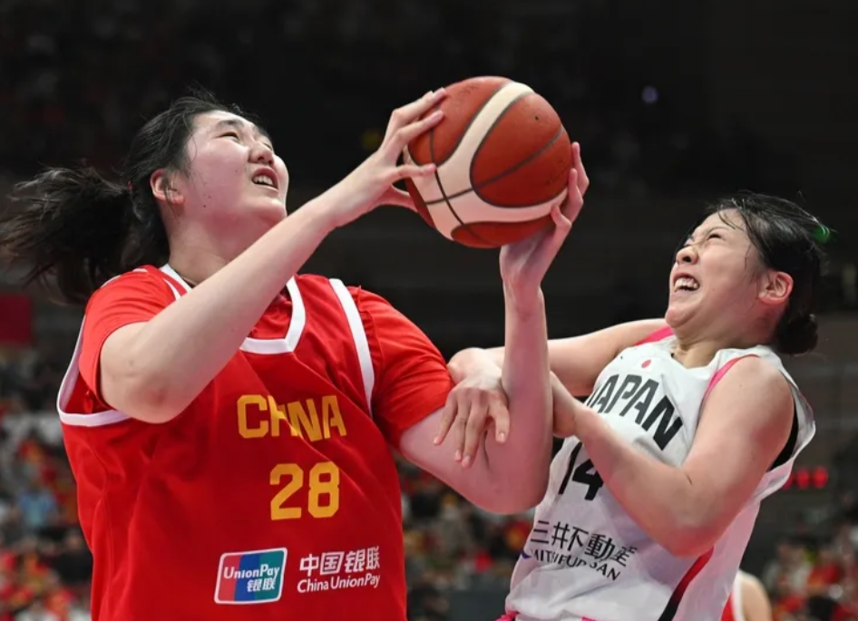 女篮亚洲杯到关键阶段，中国女篮能否夺冠太让人期待了。宫鲁鸣指导有四招棋用得很棒。