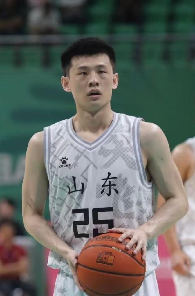 王岚嵚和高诗岩互换怎么样？全运会上高诗岩回到辽宁队表现出色，在后卫线上防守强硬。
