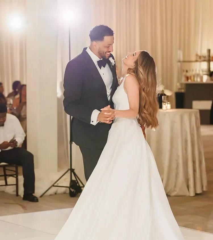 NBA的一股清流，罗伯森和瑞秋相恋七年终于结婚了!
懂球的都知道，NBA的甜心主