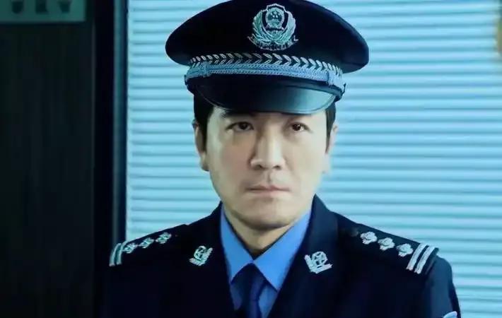 原来杨子还演过警察？他真的好爱拍戏诶！明明可以做个安安静静的富二代，他却一直往娱
