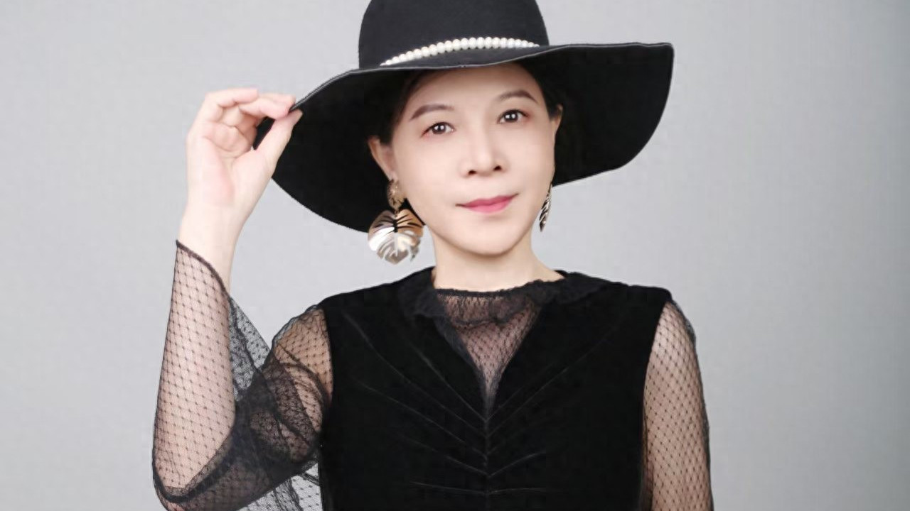 红梅：向阳而生，优雅自成光