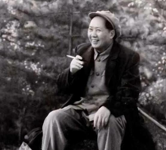 麻烦看官老爷们右上角点击一下“关注”，既方便您进行讨论和分享，又能给您带来不一样
