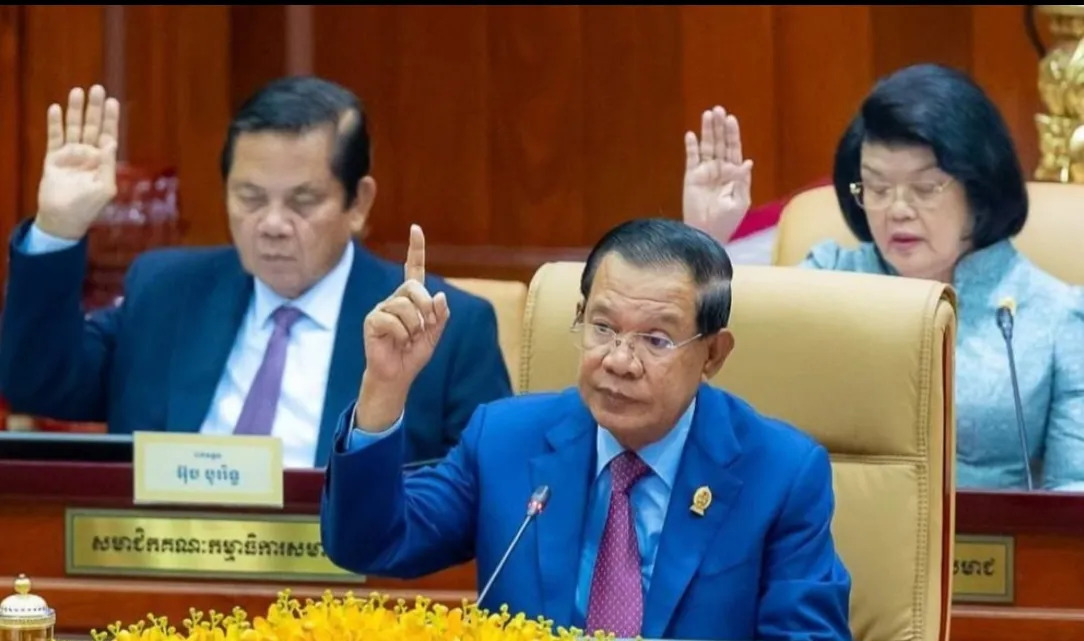 洪森爆料：泰国三个月内要换首相啦











哇塞！泰国要变天了？洪森