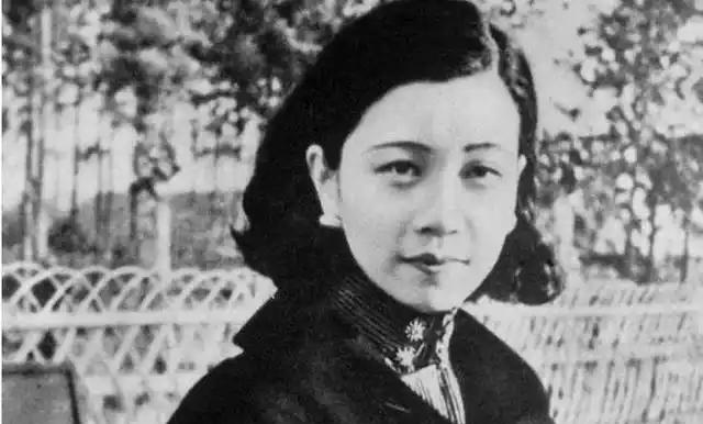 [太阳]2001年，张学良在101岁去世前，终于道出了真相：“其实，当年我被扣押