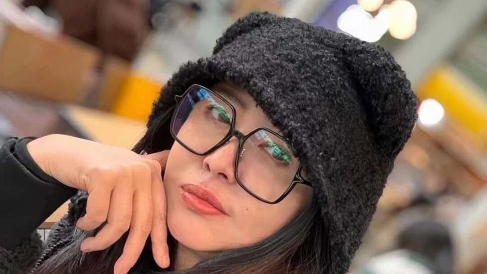 59岁王祖贤近况曝光！在加拿大别墅区开艾灸馆，一个人孤苦伶仃生活