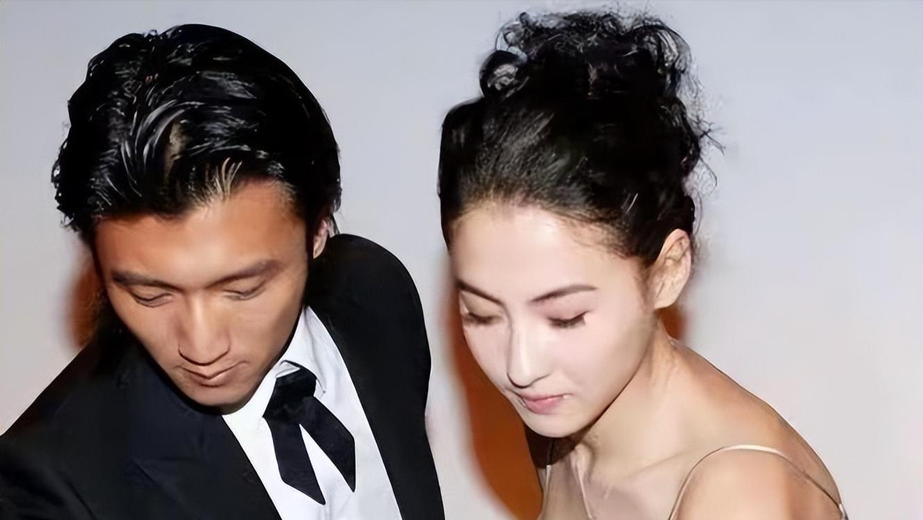 谢霆锋一句话揭开十年不领证谜团，“世纪复合”背后竟藏这般隐情