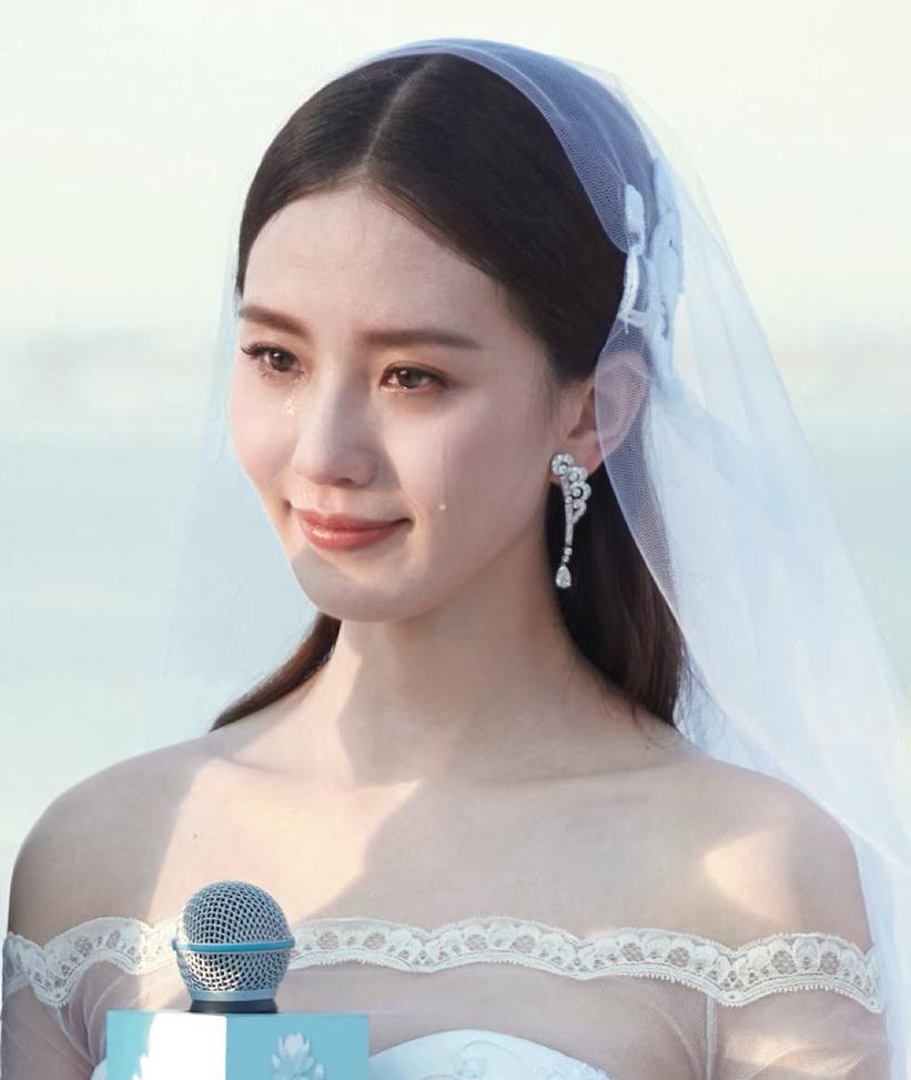 回看刘诗诗和吴奇隆的婚礼，真的甩其他85花一大截
都说俩人婚姻生变
但至少结婚的