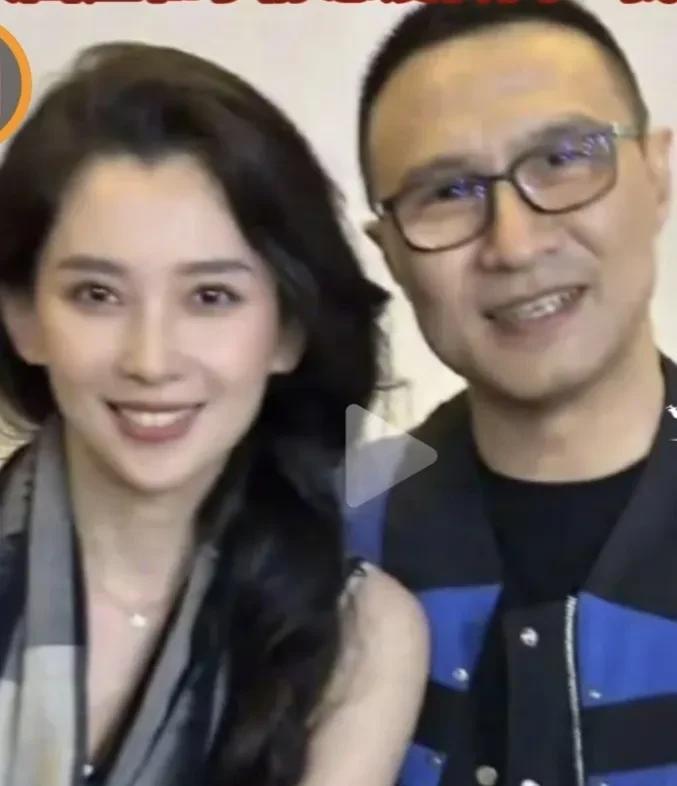 汪峰否认自己婚姻观有问题
歌手汪峰面对人们质疑他多婚多育，对家庭和孩子没担当意识