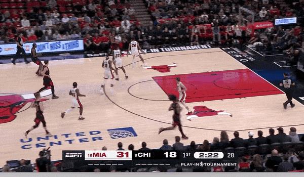真香！李凯尔镇守篮下送上大帽！
在今天NBA附加赛公牛对阵热火的第一节中，达伦-