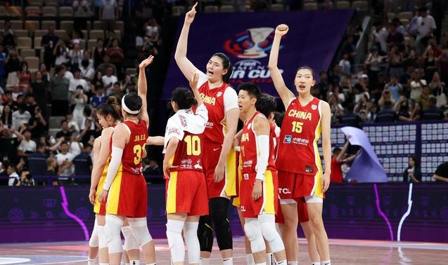 韩旭：不要被影响情绪和心态，很多人会对她做小动作。
7月16日讯，女篮亚洲杯小组