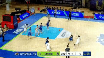 打起来了，打起来了！大瓜来了！
在辽宁队和山东队U21的比赛中，第三节最后4分钟