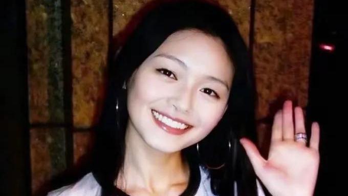 大s离世，小杨阿姨成孩子坚强后盾: 18年深情陪伴，爱永不落幕