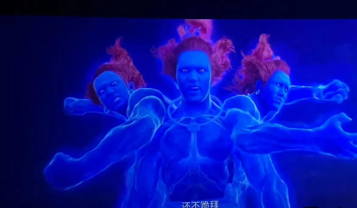 每年票房不过5亿的片子占90%，既然票房几十个亿的片子也能亏钱，那每年还坚持拍电