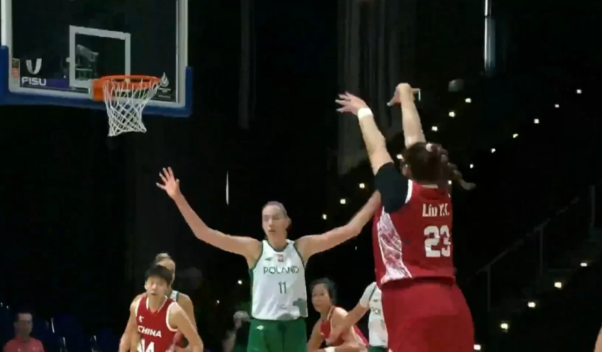 中国大运会女篮再胜波兰，挺进决赛!

       这场球双方打的难解难分，中国