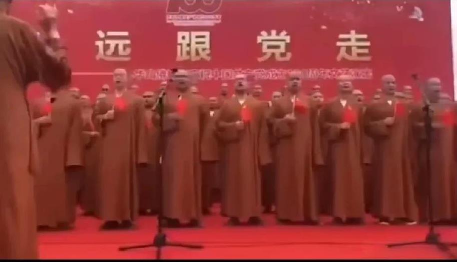 还是这家寺院的方丈有水平，认知和信仰都达到了新高度，如果释永信有这样的水准，时刻