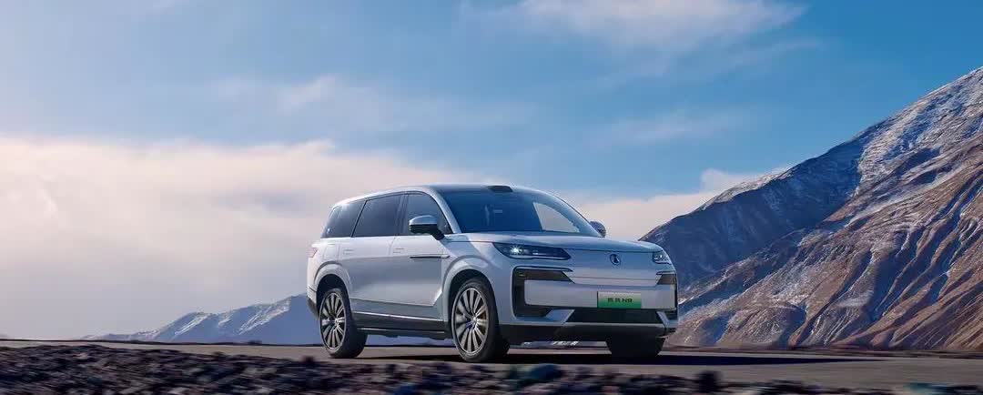 一觉醒来发现，风向大变天，欧盟对中国电动汽车征收关税又有新动作！
特斯拉中国：