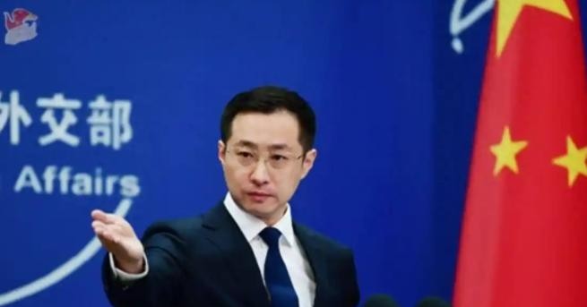 为什么中国现在敢和美国硬刚了？

要说中国敢跟美国硬刚，经济实力绝对是第一块硬骨