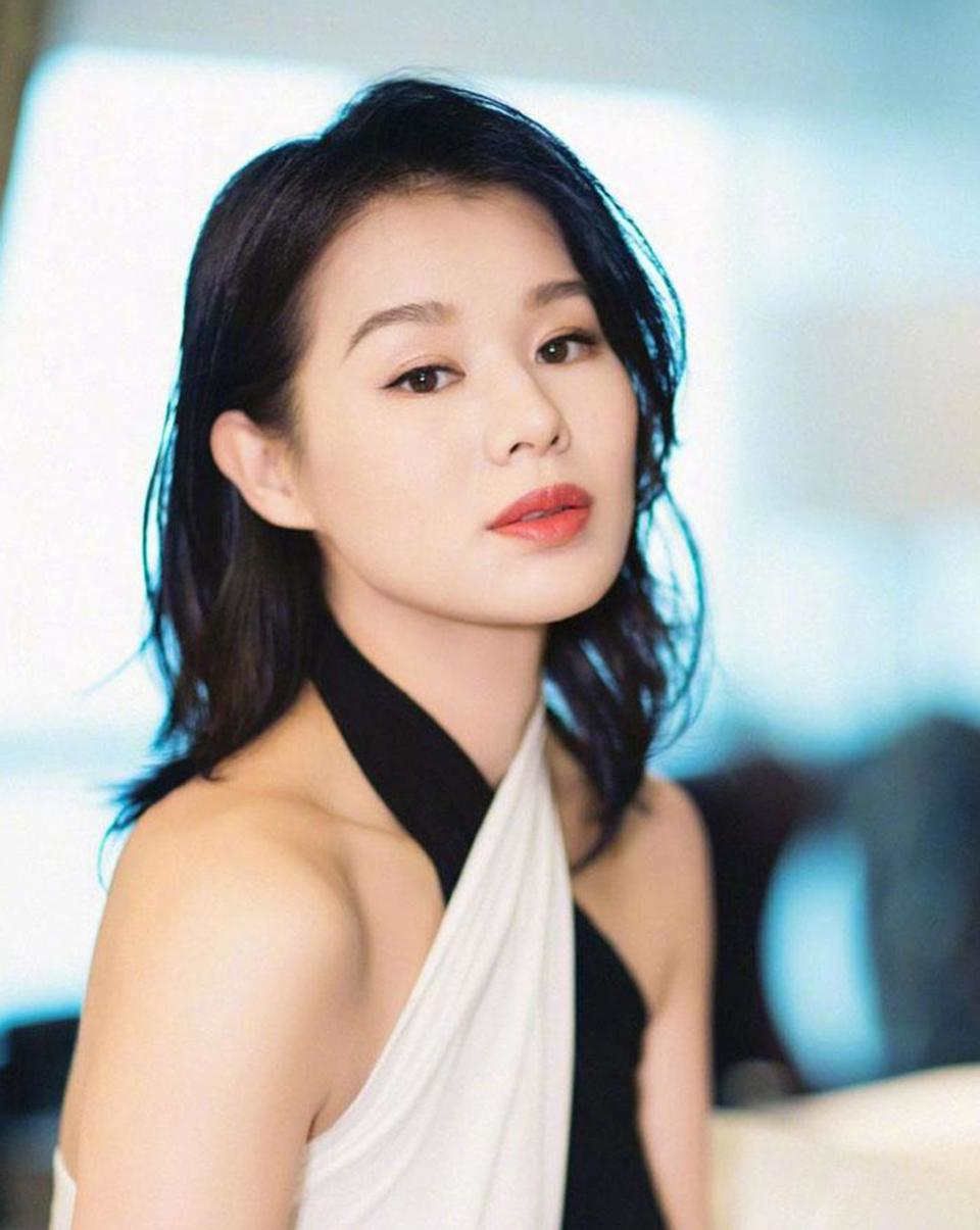 TVB视后胡杏儿近年来事业发展蒸蒸日上，离巢后将工作重心转向内地，资源相当不错。