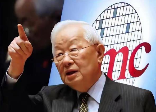快讯！快讯！
不仅华为要谢，中国更要感谢梁孟松！为中国芯片竟放弃千万年薪！

你