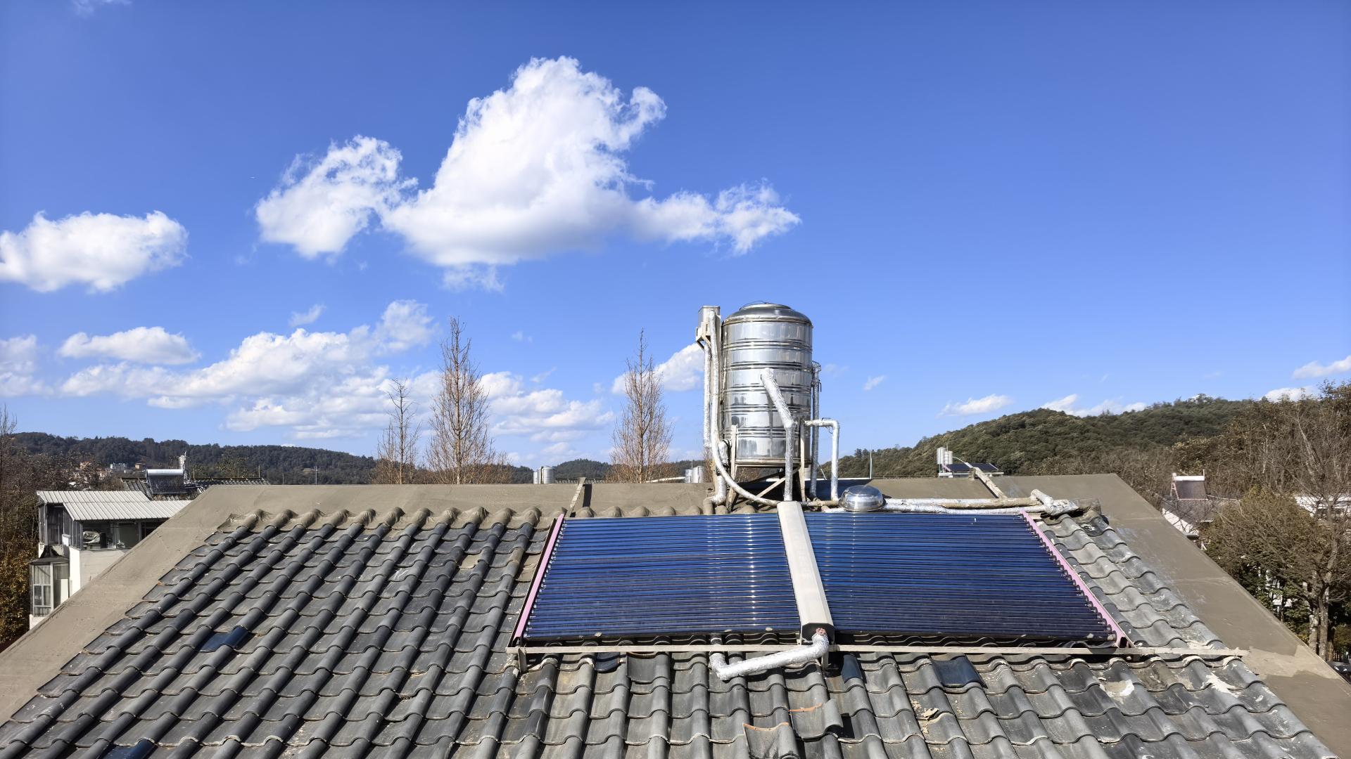 新砌的隔断墙居然潮了，向日葵查出‘冷凝水’真相！