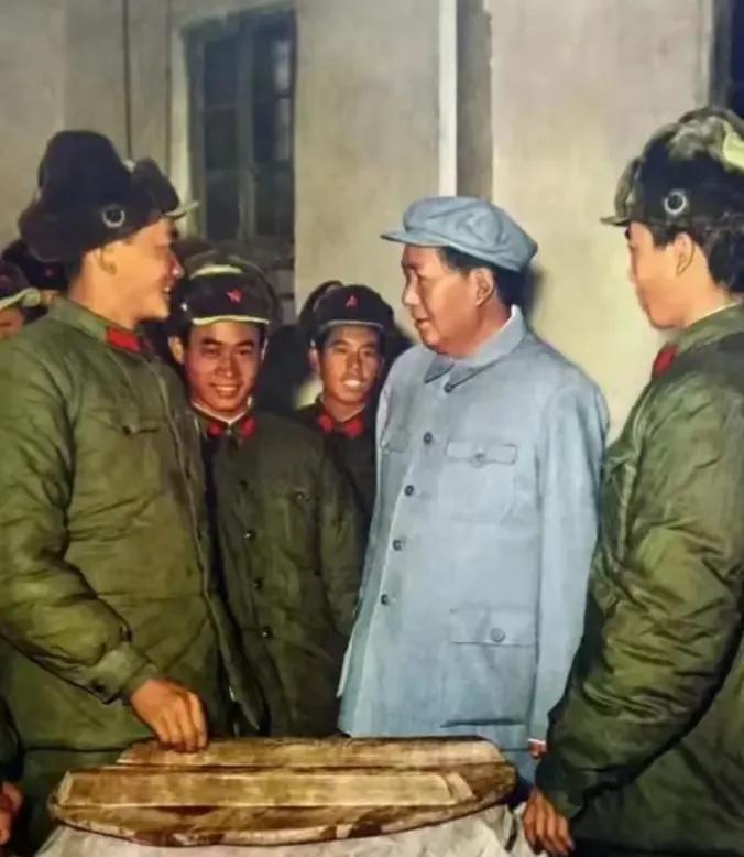 毛主席来到了炊事班