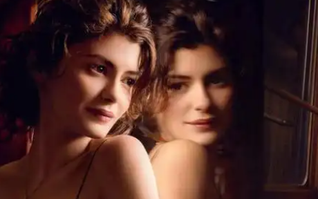 传奇女人香奈儿：孤儿院出身的时尚女王，踩着男人往上爬，却一辈子不结婚，只利用他们…