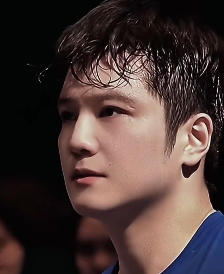 任何人都不应该质疑樊振东想打国际比赛想为国争光的心！
古往今来，从没听说过哪个将