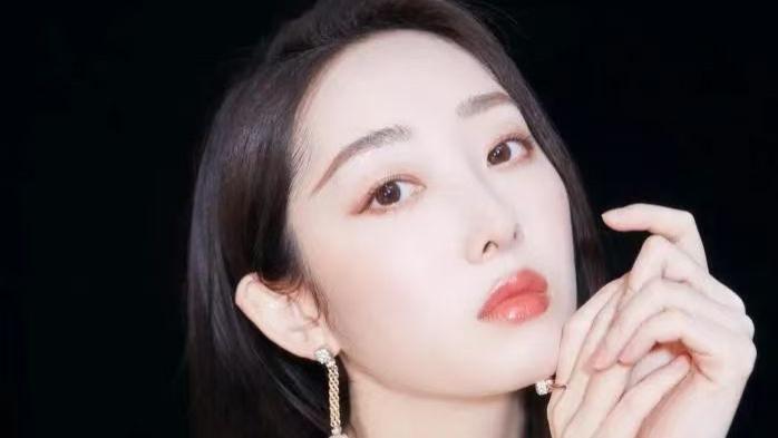 从“林黛玉”到“佛系女神”，她为何在爆火后却逐渐淡出荧幕？