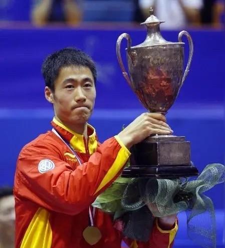 满打满算，王励勤8次世乒赛成绩如下
1997年，止步16强，1-3输给萨姆索诺夫