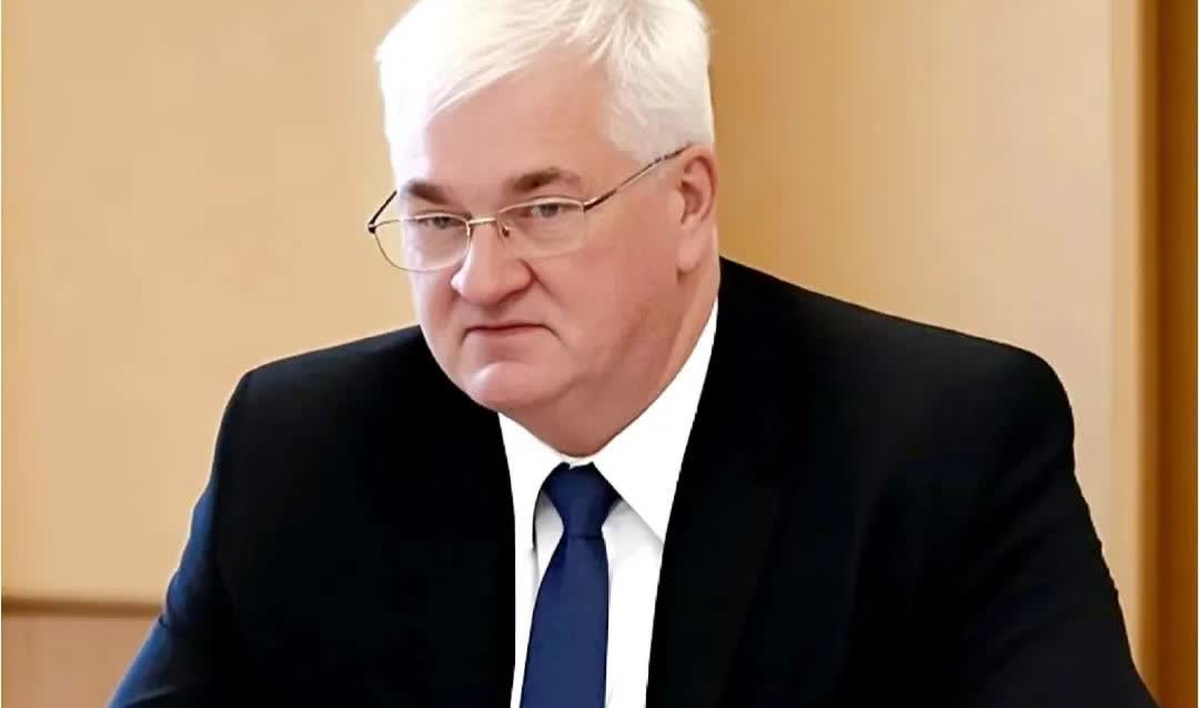 乌克兰还真当自己是盘菜。
乌克兰外长竟然说，俄乌冲突中，只要是不支持乌克兰的国