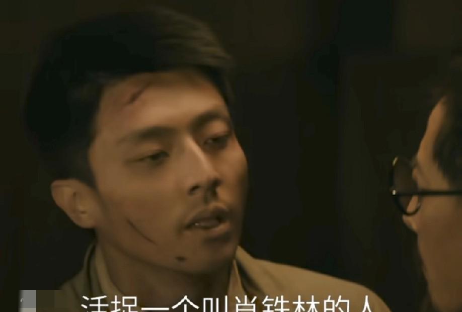 刘叔走后，他立马把它摔碎了。本以为小贵真的站在了战友这边。
可是，他的毒瘾又犯了