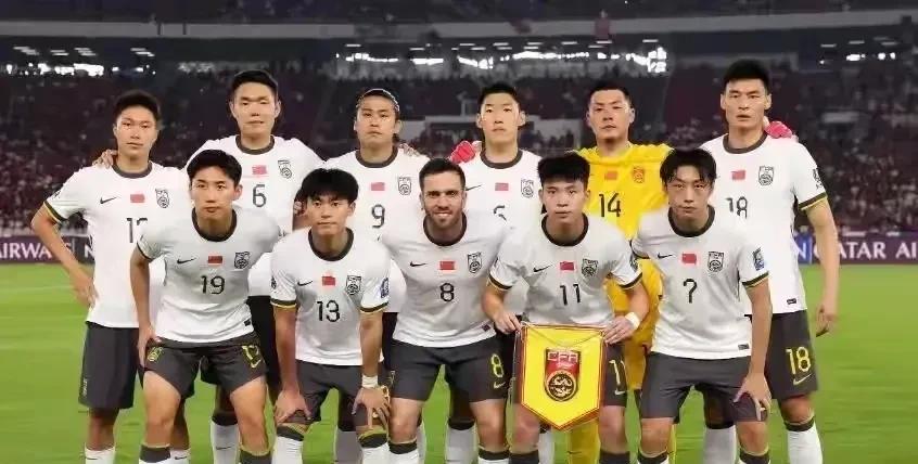 国足你争一口气吧[黑线][黑线][黑线]
中国男足现在排名世界第99，听起来还行
